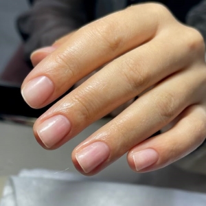 Short natural nails with healthy shine